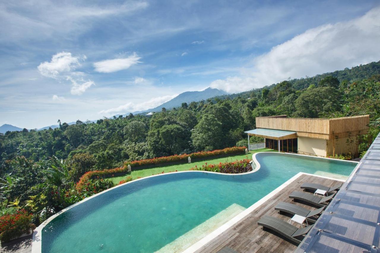 Giriwood Hotel & Villa Munduk Exteriör bild