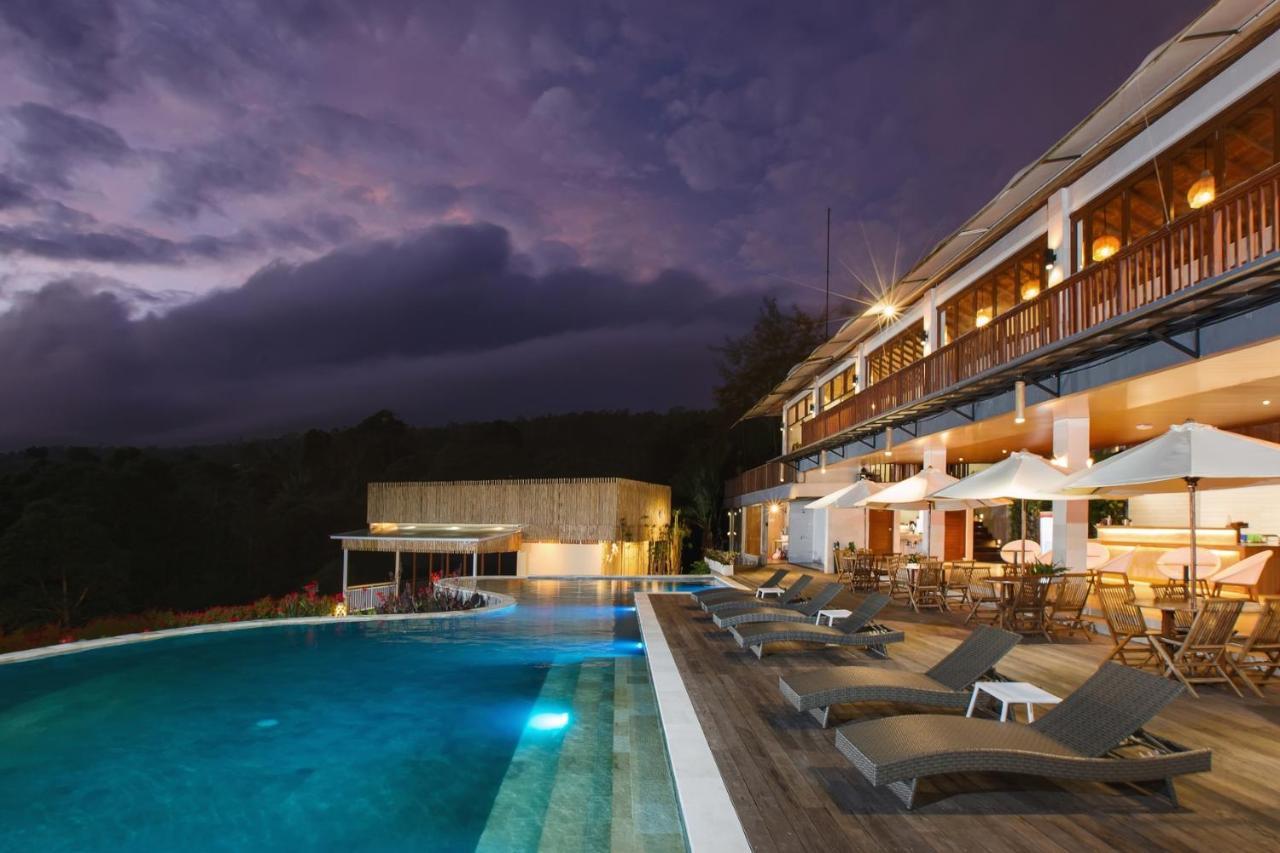 Giriwood Hotel & Villa Munduk Exteriör bild
