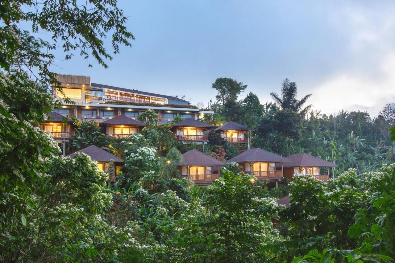 Giriwood Hotel & Villa Munduk Exteriör bild