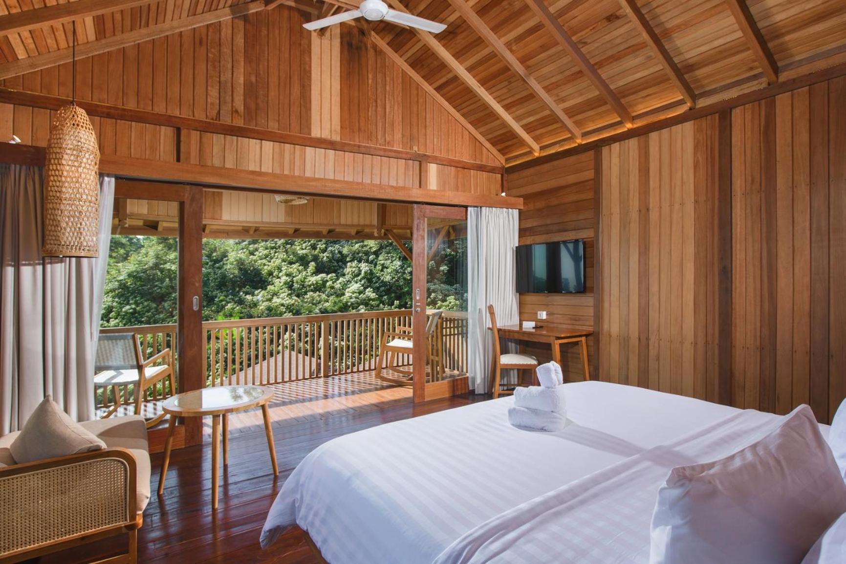 Giriwood Hotel & Villa Munduk Rum bild